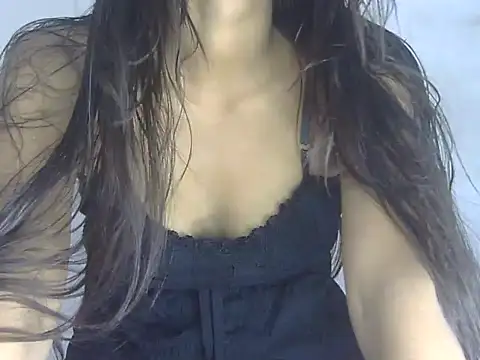 Snapshot of Nura7 chatting on September 2025 10:28:02 AM Nura7 online show from September 2025 10:28:02 AM