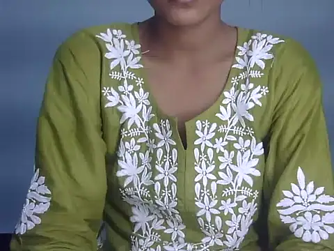 Snapshot of Nura7 chatting on October 2025 12:09:01 PM Nura7 online show from October 2025 12:09:01 PM