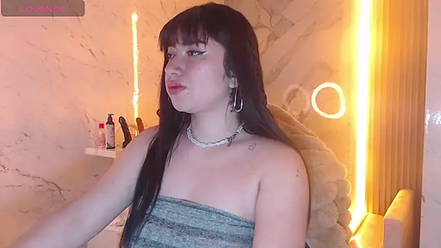 Snapshot of Sophia_tf chatting on September 2025 01:15:01 PM Sophia tf online show from September 2025 01:15:01 PM