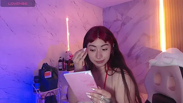 Snapshot of Sophia_tf chatting on November 2025 01:11:01 PM Sophia tf online show from November 2025 01:11:01 PM