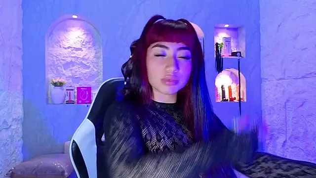 Sophia tf online show from March 2026 03:43:01 AM