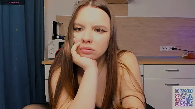 Chloe loo online show from May 2026 06:37:01 PM