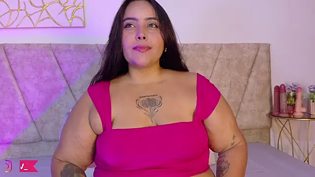 TinaCurv online show from October 2025 07:59:01 PM