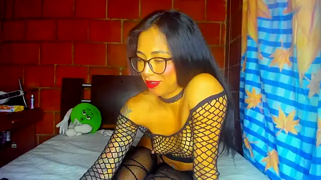 Snapshot of Emma__cumlovee chatting on July 2026 11:34:01 AM Emma cumlovee online show from July 2026 11:34:01 AM