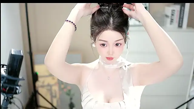 abbyli12 online show from December 2025 03:53:01 PM