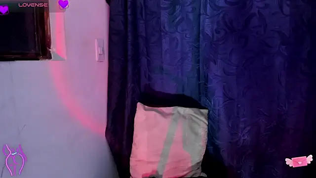 Snapshot of Viioleett_cum chatting on September 2025 03:33:01 PM Viioleett cum online show from September 2025 03:33:01 PM