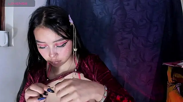 Snapshot of Viioleett_cum chatting on October 2025 02:51:02 PM Viioleett cum online show from October 2025 02:51:02 PM