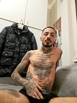 Robe420 online show from November 2025 04:19:01 PM