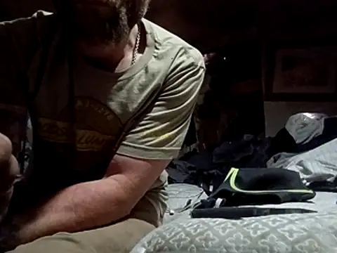 Snapshot of bearded_cross chatting on February 2026 08:12:02 PM bearded cross online show from February 2026 08:12:02 PM