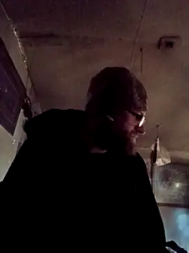 Snapshot of bearded_cross chatting on February 2026 02:02:01 PM bearded cross online show from February 2026 02:02:01 PM