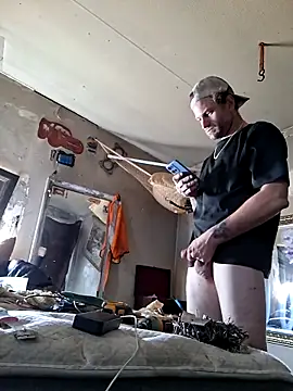 Snapshot of bearded_cross chatting on March 2026 09:42:02 PM bearded cross online show from March 2026 09:42:02 PM