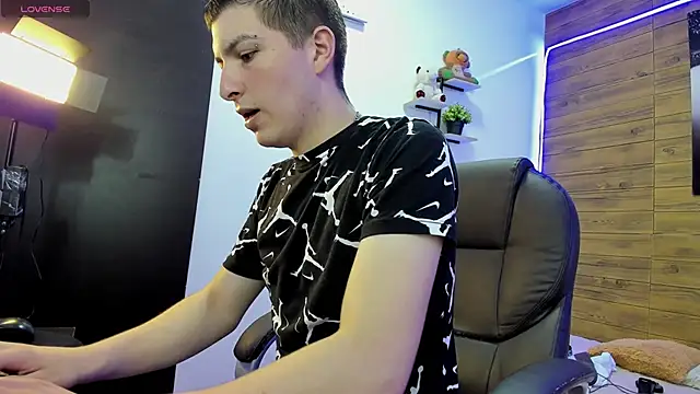 taner king online show from November 2025 03:28:01 AM