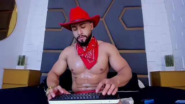 massimofiore  online show from November 2025 03:29:01 AM