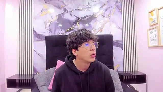 Snapshot of Desire_Ecstasy chatting on February 2026 02:54:01 AM Desire Ecstasy online show from February 2026 02:54:01 AM