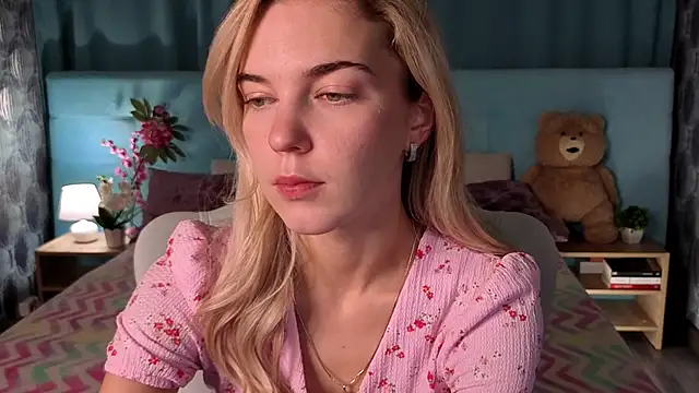 Aurora Bennet online show from December 2025 12:04:02 AM