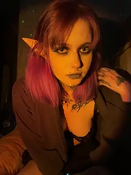 n1ghtcloud online show from October 2025 11:59:01 PM