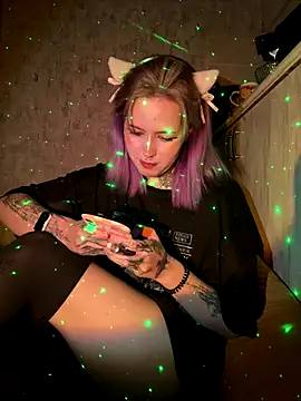 n1ghtcloud online show from November 2025 07:12:01 PM