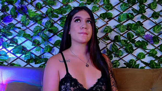 Snapshot of kloe_bella chatting on October 2025 03:26:02 AM kloe bella online show from October 2025 03:26:02 AM