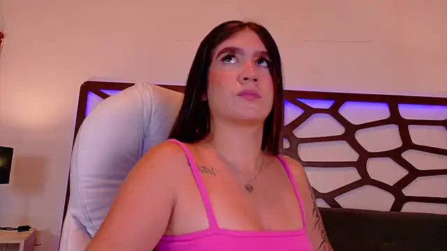 Snapshot of kloe_bella chatting on November 2025 01:18:02 PM kloe bella online show from November 2025 01:18:02 PM