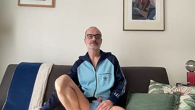 Milkywaymen online show from March 2026 12:27:01 PM