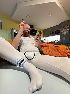 smint06 online show from December 2025 07:42:02 PM