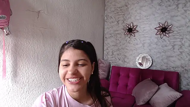 Snapshot of Evagirl69 chatting on June 2026 12:18:01 PM Evagirl69 online show from June 2026 12:18:01 PM