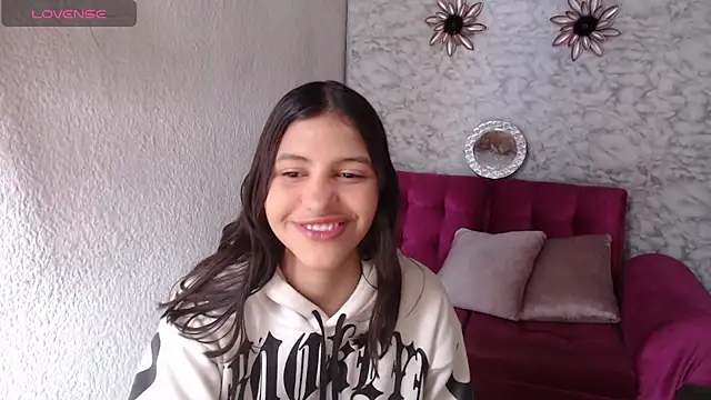 Snapshot of Evagirl69 chatting on July 2026 12:22:01 PM Evagirl69 online show from July 2026 12:22:01 PM