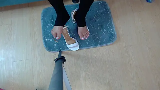 Vickysweeeettt online show from September 2025 08:19:01 PM