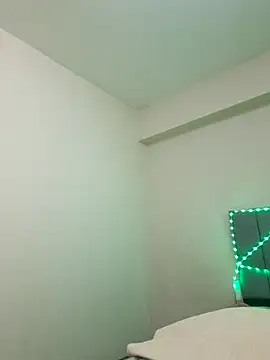 Vickysweeeettt online show from April 2026 05:50:02 PM