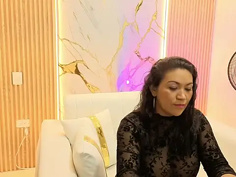 Madam Hott online show from September 2025 03:39:02 AM