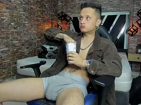 SkinnyZetth online show from December 2025 12:09:01 PM