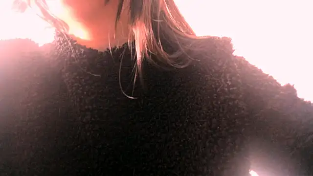 scarletr red online show from September 2025 05:29:02 PM