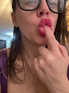 ladywithbigass online show from February 2025 06:04:01 AM