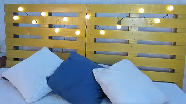 thalia888  online show from September 2025 07:03:02 PM