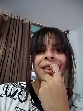 Snapshot of MiaCollinssx chatting on November 2025 11:07:01 AM MiaCollinssx online show from November 2025 11:07:01 AM