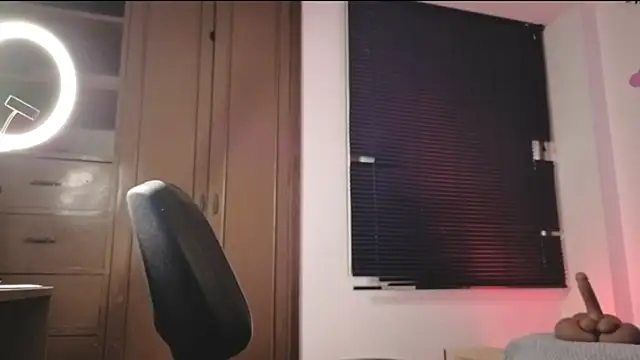 MiaCollinssx online show from March 2026 12:45:01 PM