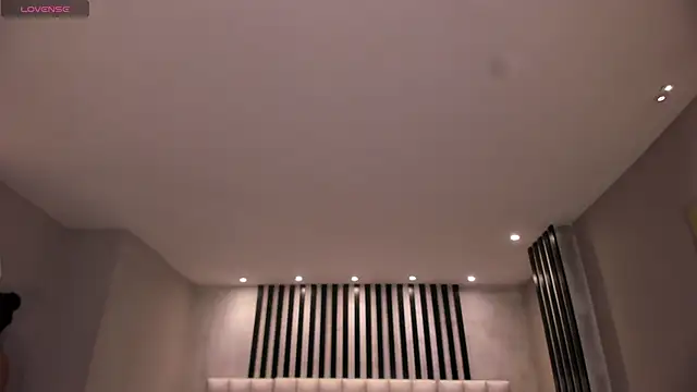 LeahNovac online show from October 2025 11:22:02 AM