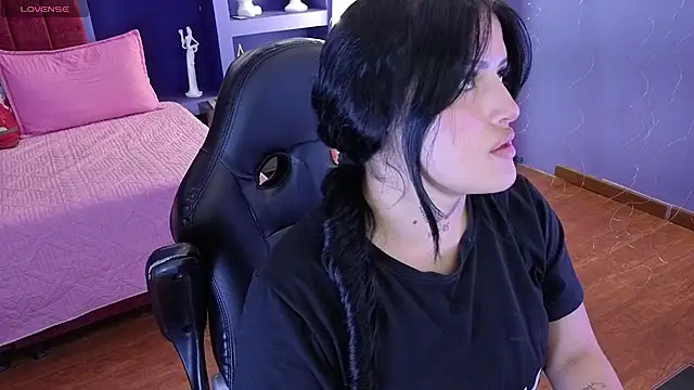 sari belle online show from December 2025 08:57:01 PM