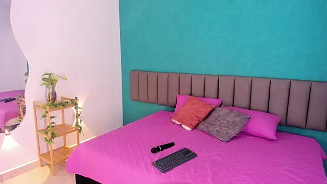 ThaliaOcean online show from September 2025 12:50:01 PM