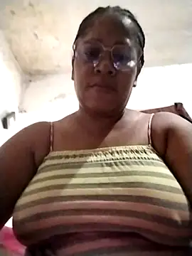 Snapshot of Big_ass_submissive chatting on September 2025 06:00:01 PM Big ass submissive online show from September 2025 06:00:01 PM