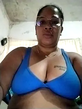 Snapshot of Big_ass_submissive chatting on October 2025 12:22:02 PM Big ass submissive online show from October 2025 12:22:02 PM