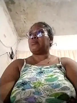 Snapshot of Big_ass_submissive chatting on October 2025 12:25:02 PM Big ass submissive online show from October 2025 12:25:02 PM