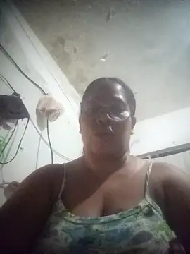 Snapshot of Big_ass_submissive chatting on November 2025 12:32:02 AM Big ass submissive online show from November 2025 12:32:02 AM