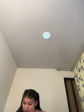 Snapshot of evelyn_1702 chatting on February 2026 09:11:01 PM evelyn 1702 online show from February 2026 09:11:01 PM