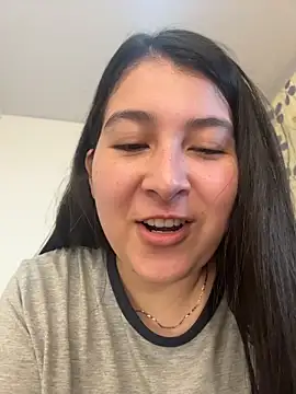 Snapshot of evelyn_1702 chatting on June 2026 06:58:01 PM evelyn 1702 online show from June 2026 06:58:01 PM
