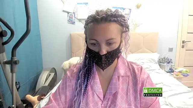 EmilyMali online show from October 2025 06:09:02 PM