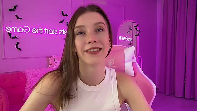 VeronicaVances online show from October 2025 06:31:01 PM