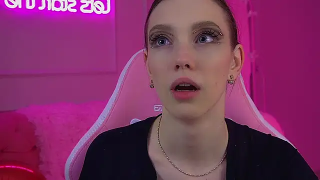 Snapshot of VeronicaVances chatting on February 2026 06:21:02 AM VeronicaVances online show from February 2026 06:21:02 AM