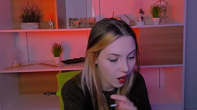 luna tin online show from October 2025 07:14:02 PM