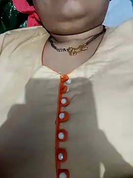 Snapshot of angry_couplez chatting on February 2026 05:24:01 PM angry couplez online show from February 2026 05:24:01 PM